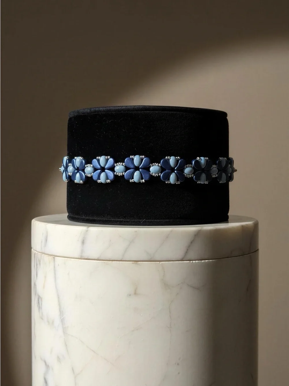 Elegant Blue Floral Bead Bracelet - Women Jewelry